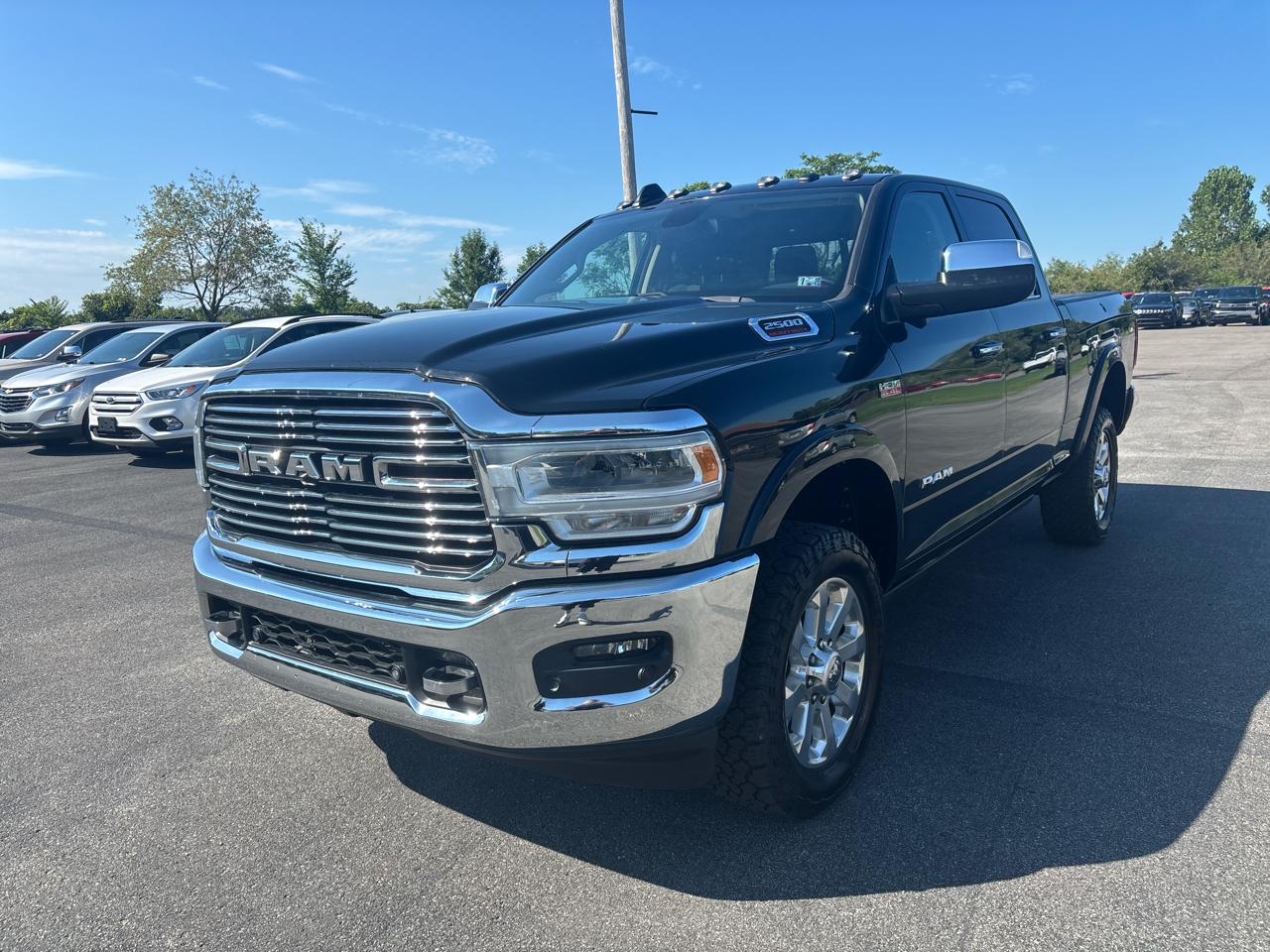 RAM 2500 Laramie 4x4 Crew Cab 6'4" Box 2019