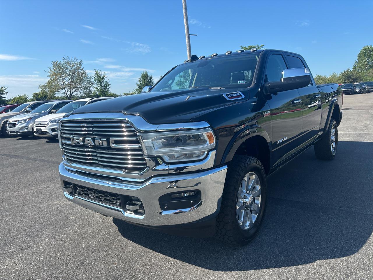 RAM 2500 Laramie 4x4 Crew Cab 6'4" Box 2019