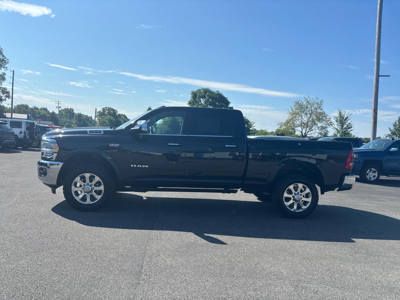 RAM 2500 Laramie 4x4 Crew Cab 6'4" Box 2019