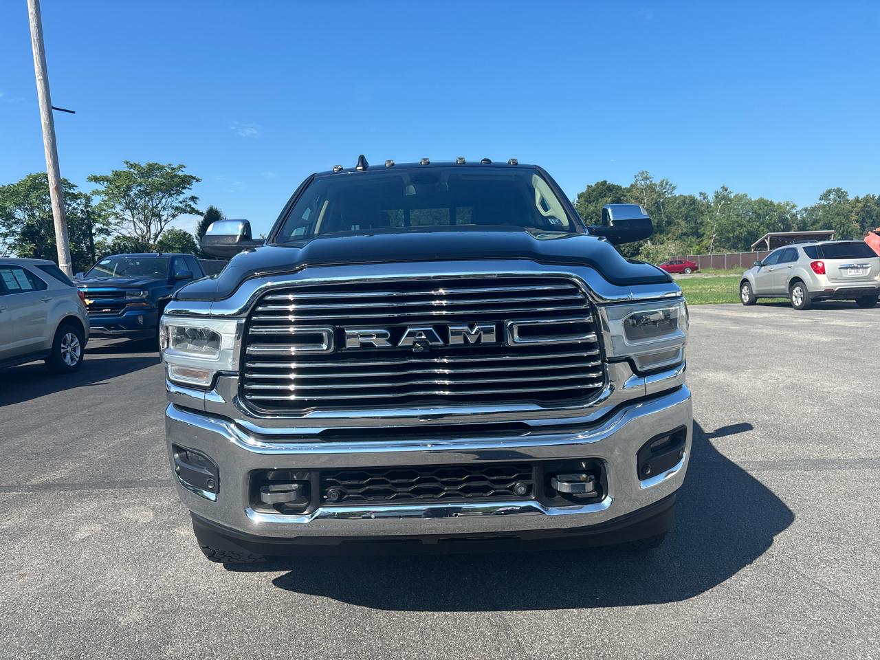 RAM 2500 Laramie 4x4 Crew Cab 6'4" Box 2019