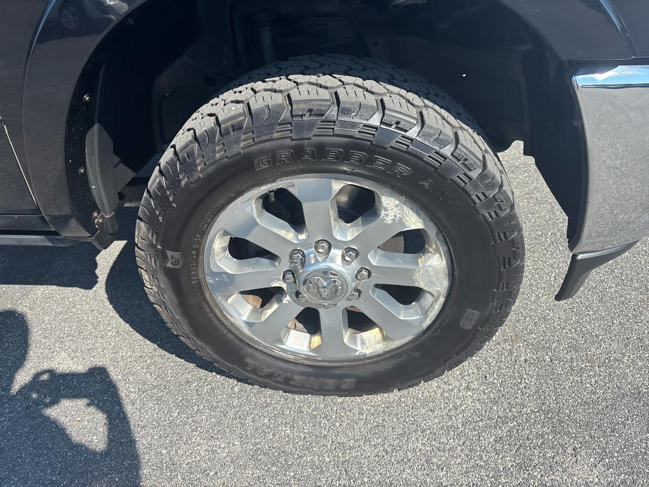 RAM 2500 Laramie 4x4 Crew Cab 6'4" Box 2019