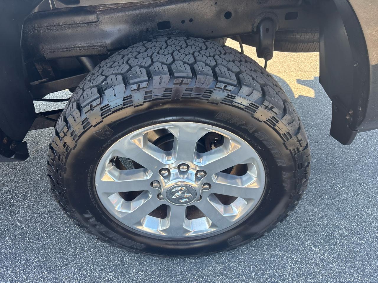 RAM 2500 Laramie 4x4 Crew Cab 6'4" Box 2019