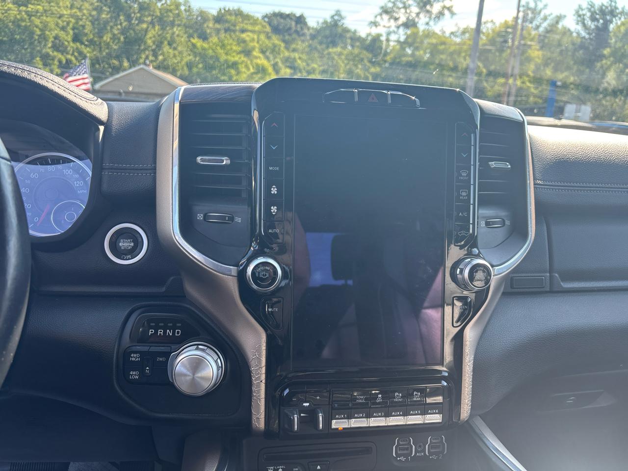 RAM 2500 Laramie 4x4 Crew Cab 6'4" Box 2019