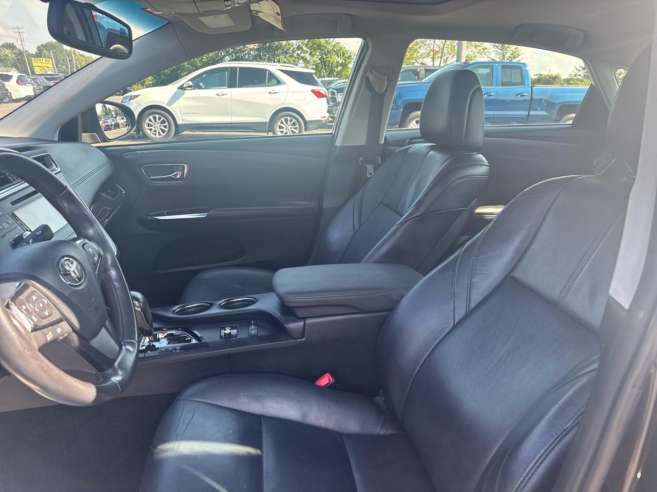 Toyota Avalon 4dr Sdn XLE Premium (Natl) 2013