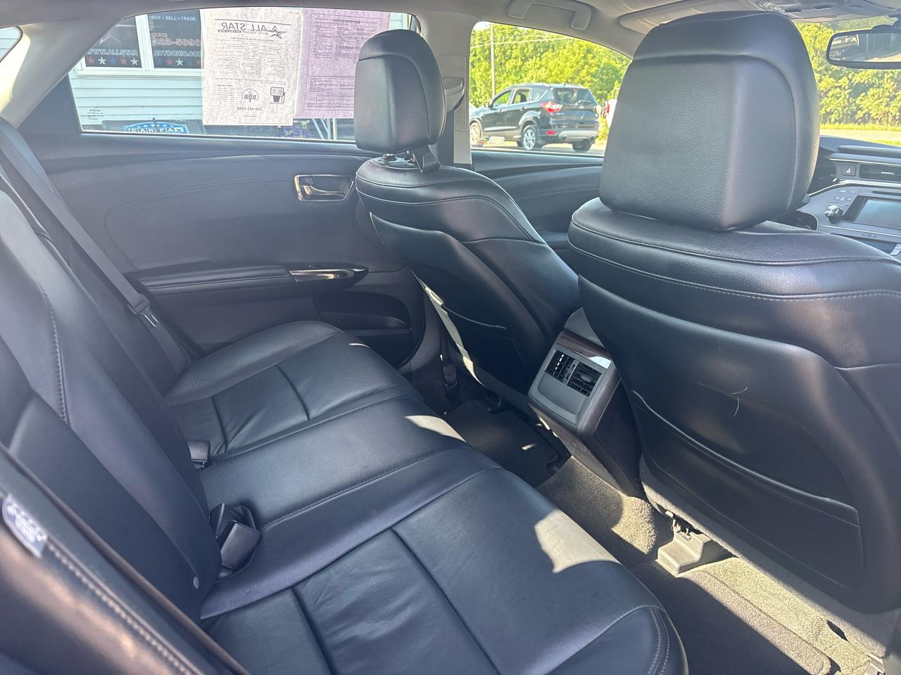 Toyota Avalon 4dr Sdn XLE Premium (Natl) 2013