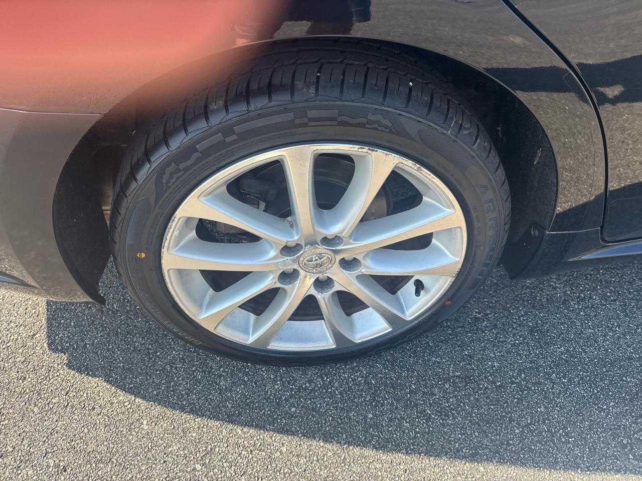 Toyota Avalon 4dr Sdn XLE Premium (Natl) 2013