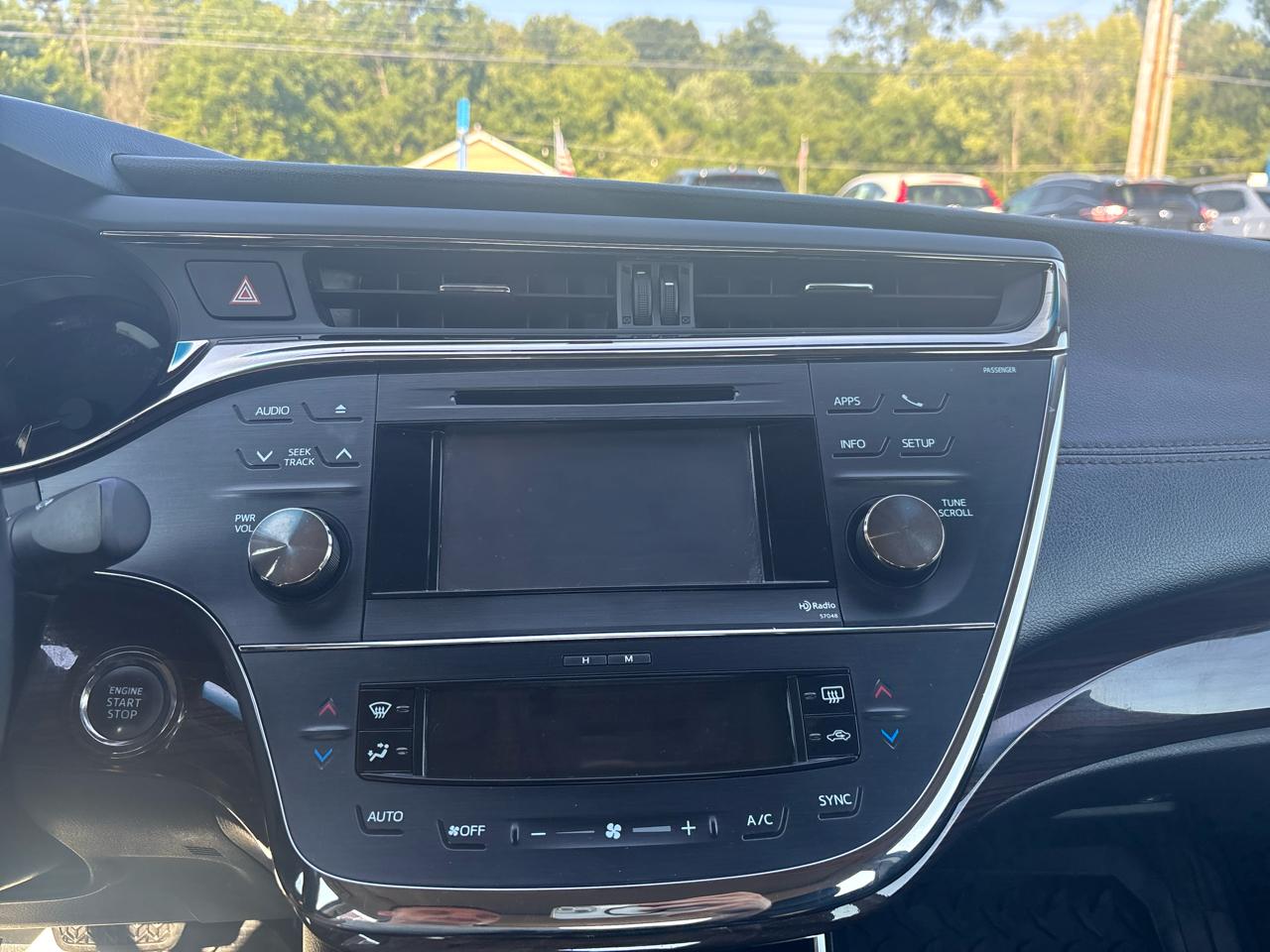 Toyota Avalon 4dr Sdn XLE Premium (Natl) 2013