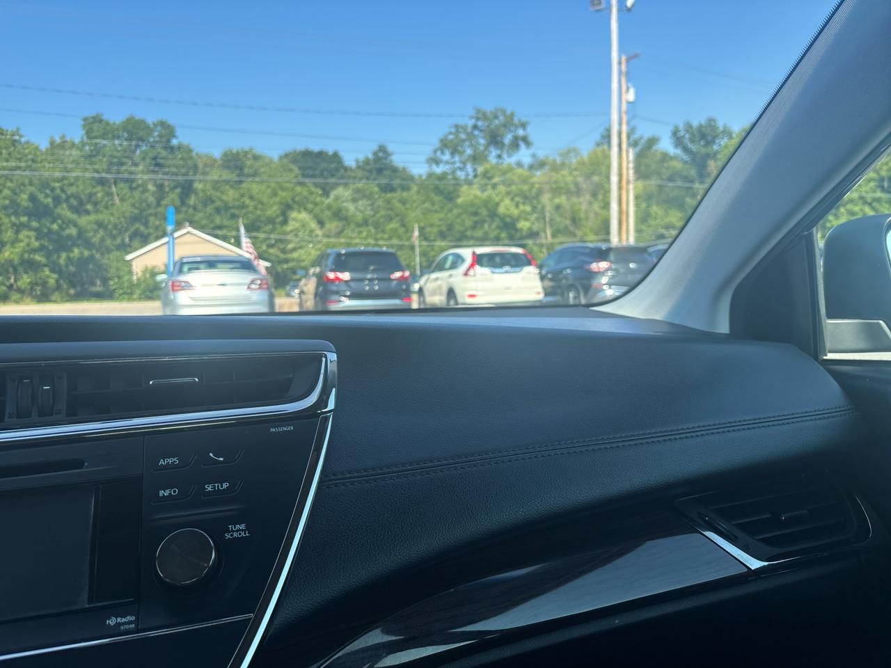 Toyota Avalon 4dr Sdn XLE Premium (Natl) 2013