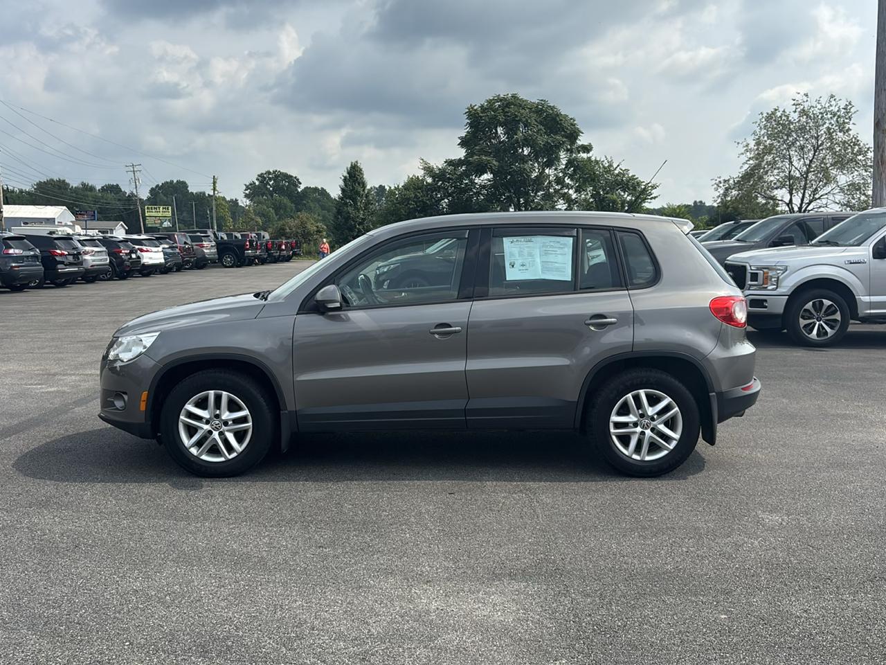 Volkswagen Tiguan 4WD 4dr S 4Motion 2011
