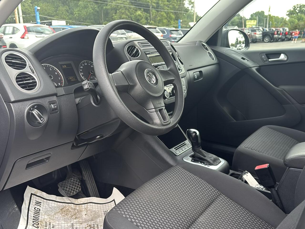 Volkswagen Tiguan 4WD 4dr S 4Motion 2011