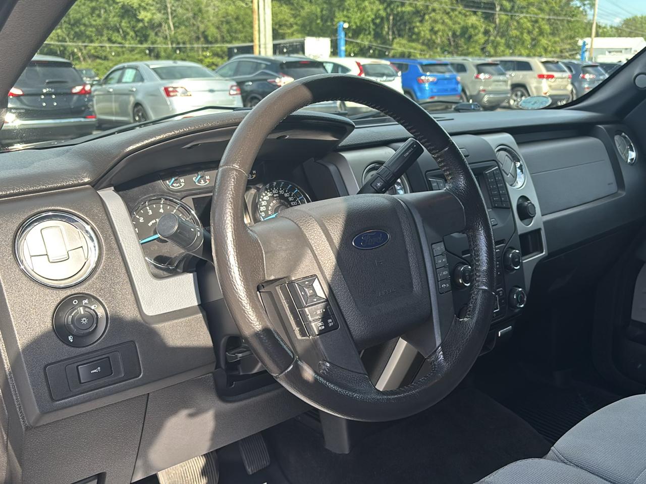 Ford F-150 4WD SuperCab 145" XL 2014
