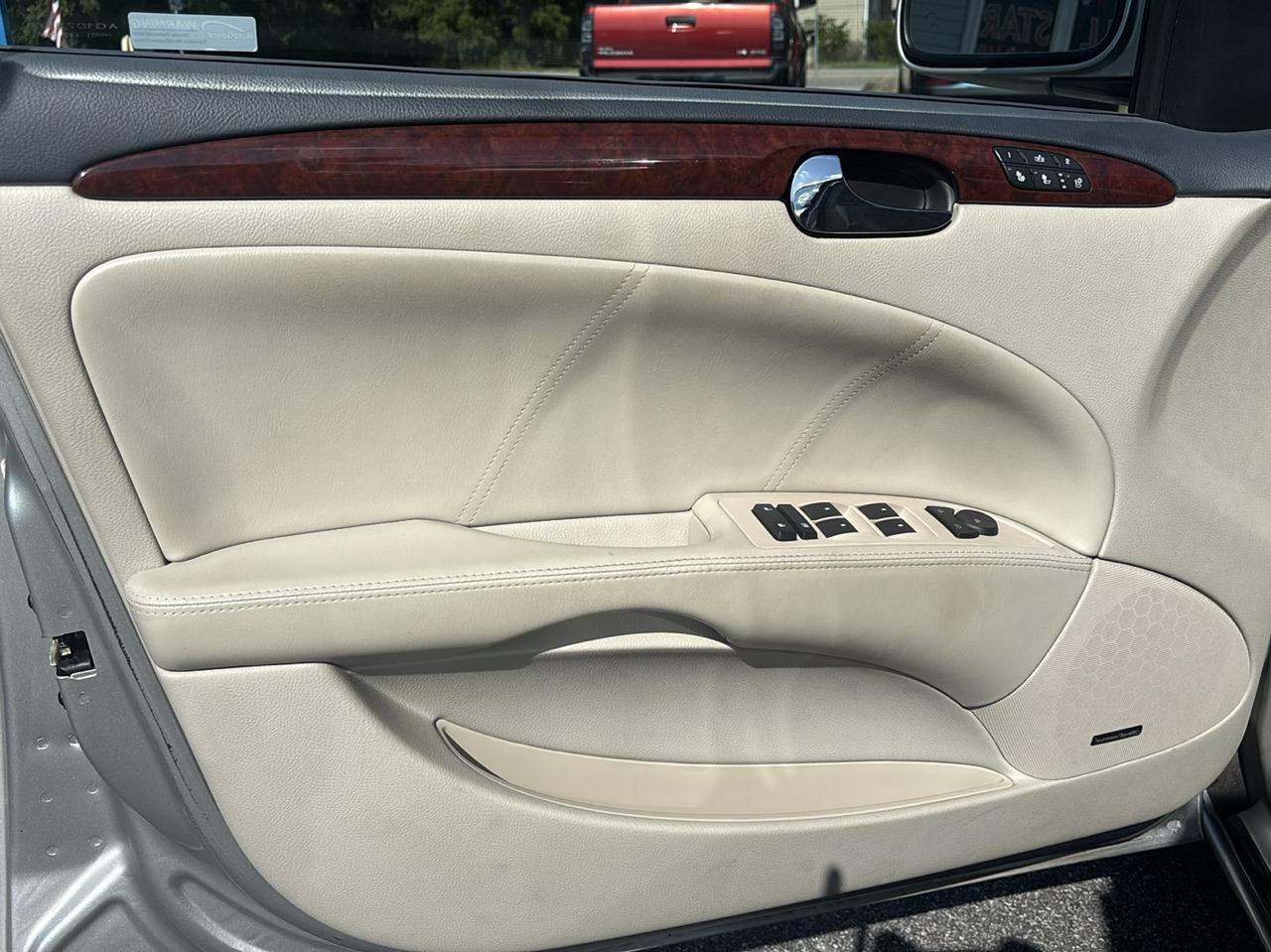 Buick Lucerne 4dr Sdn CXS 2006