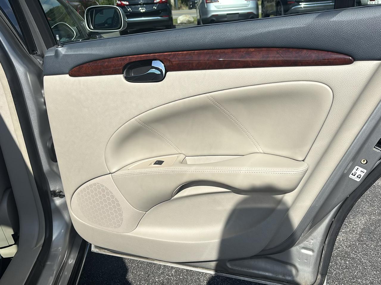 Buick Lucerne 4dr Sdn CXS 2006