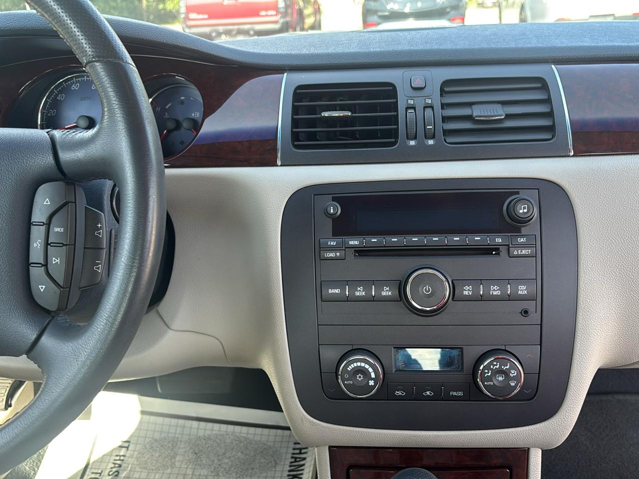 Buick Lucerne 4dr Sdn CXS 2006