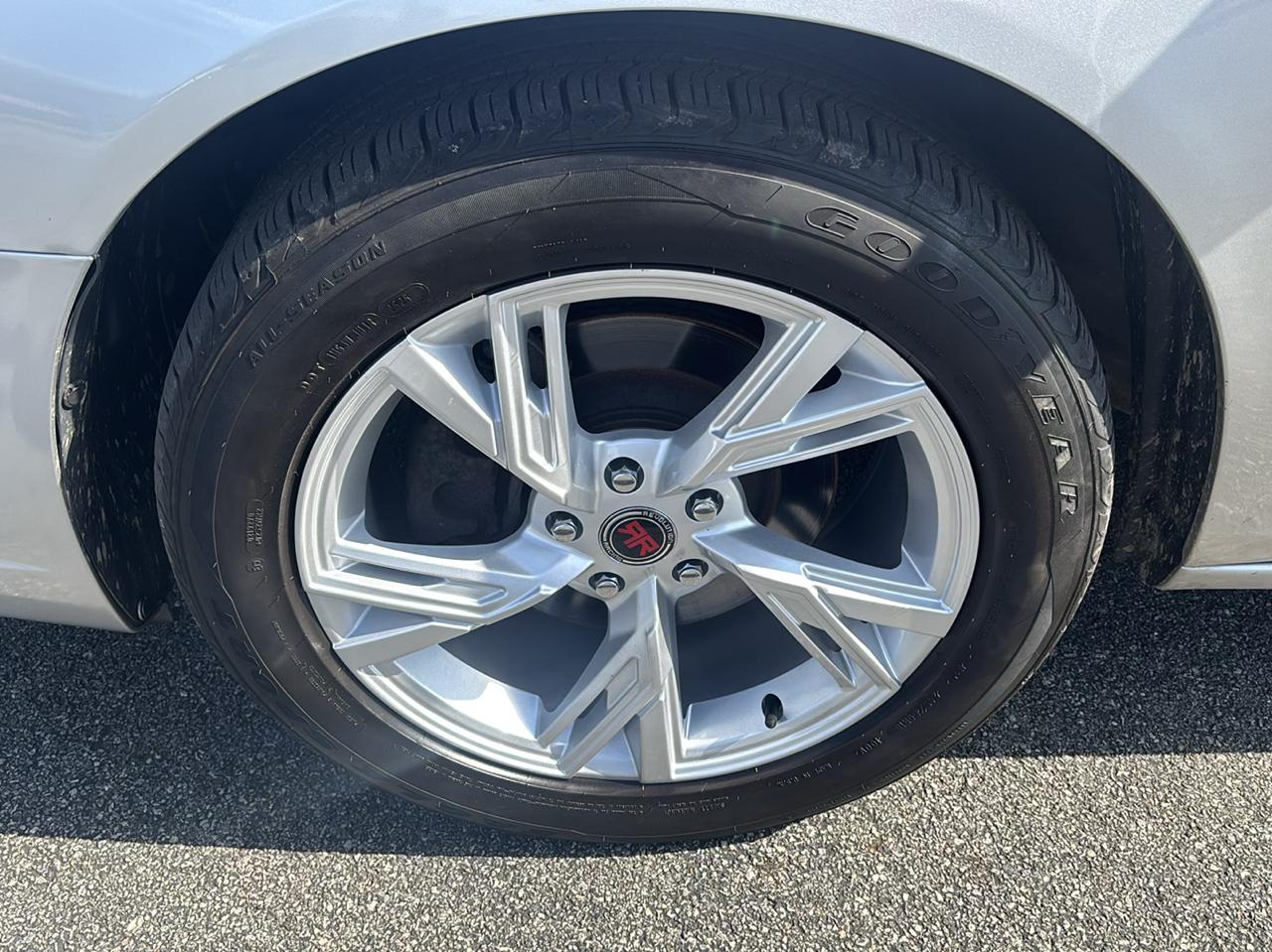 Buick Lucerne 4dr Sdn CXS 2006