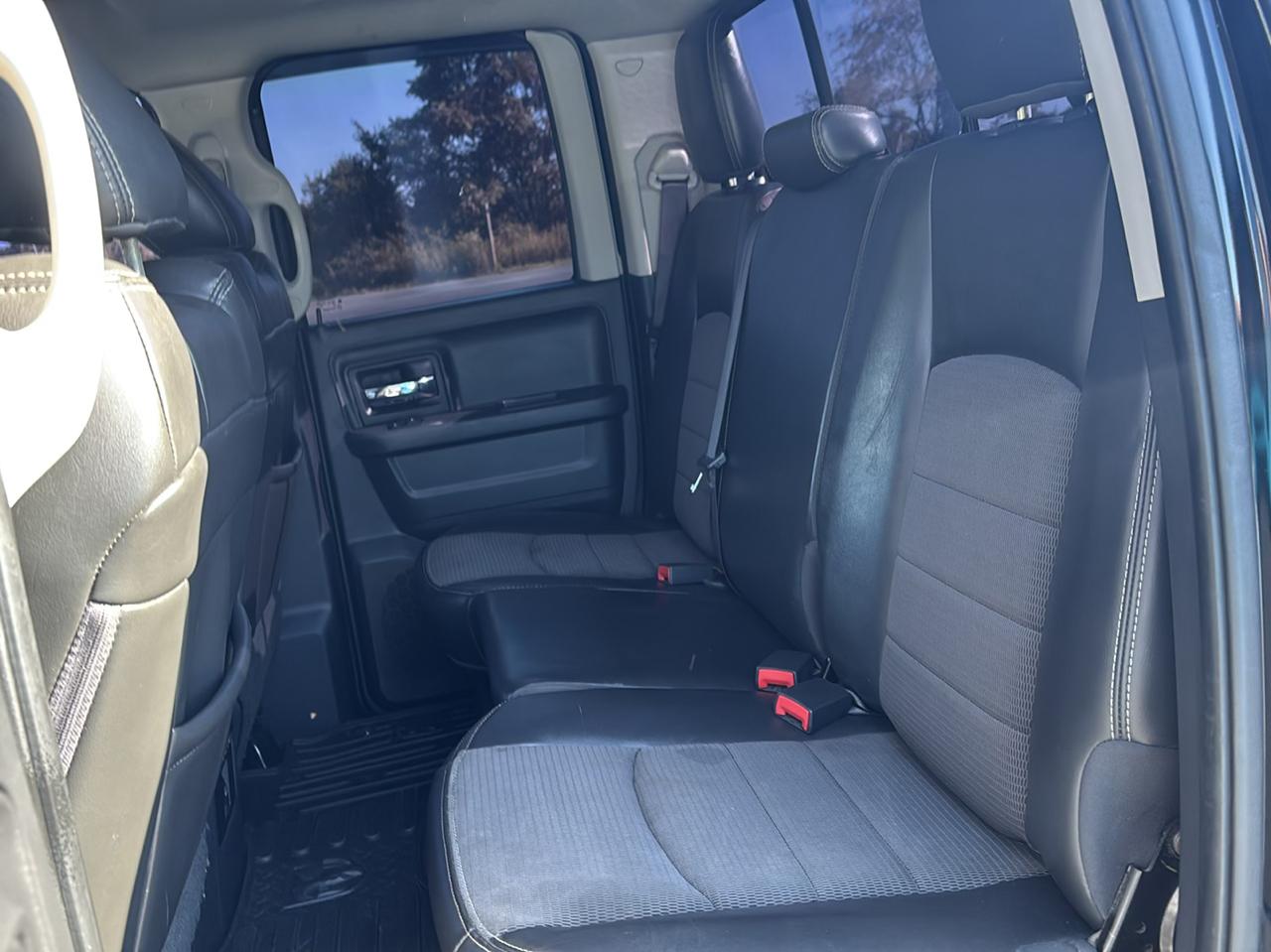 RAM 1500 4WD Quad Cab 140.5" Sport 2012