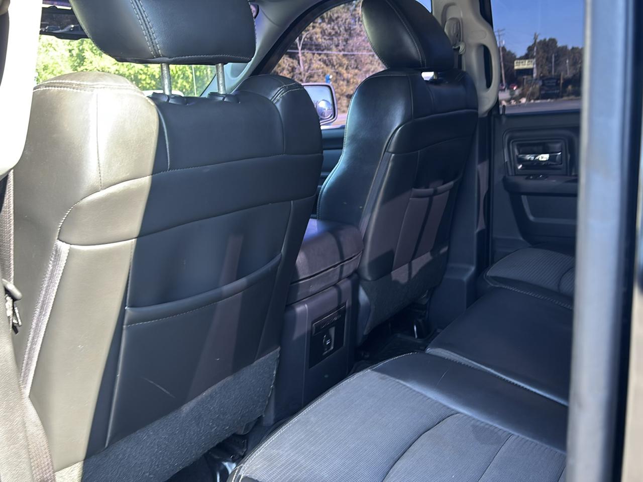 RAM 1500 4WD Quad Cab 140.5" Sport 2012