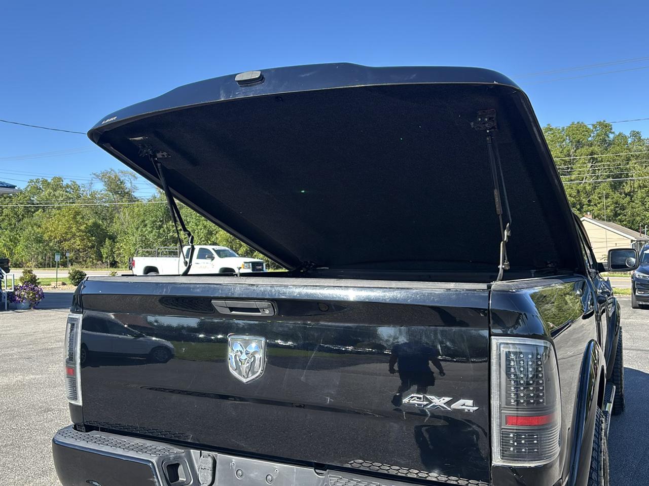 RAM 1500 4WD Quad Cab 140.5" Sport 2012