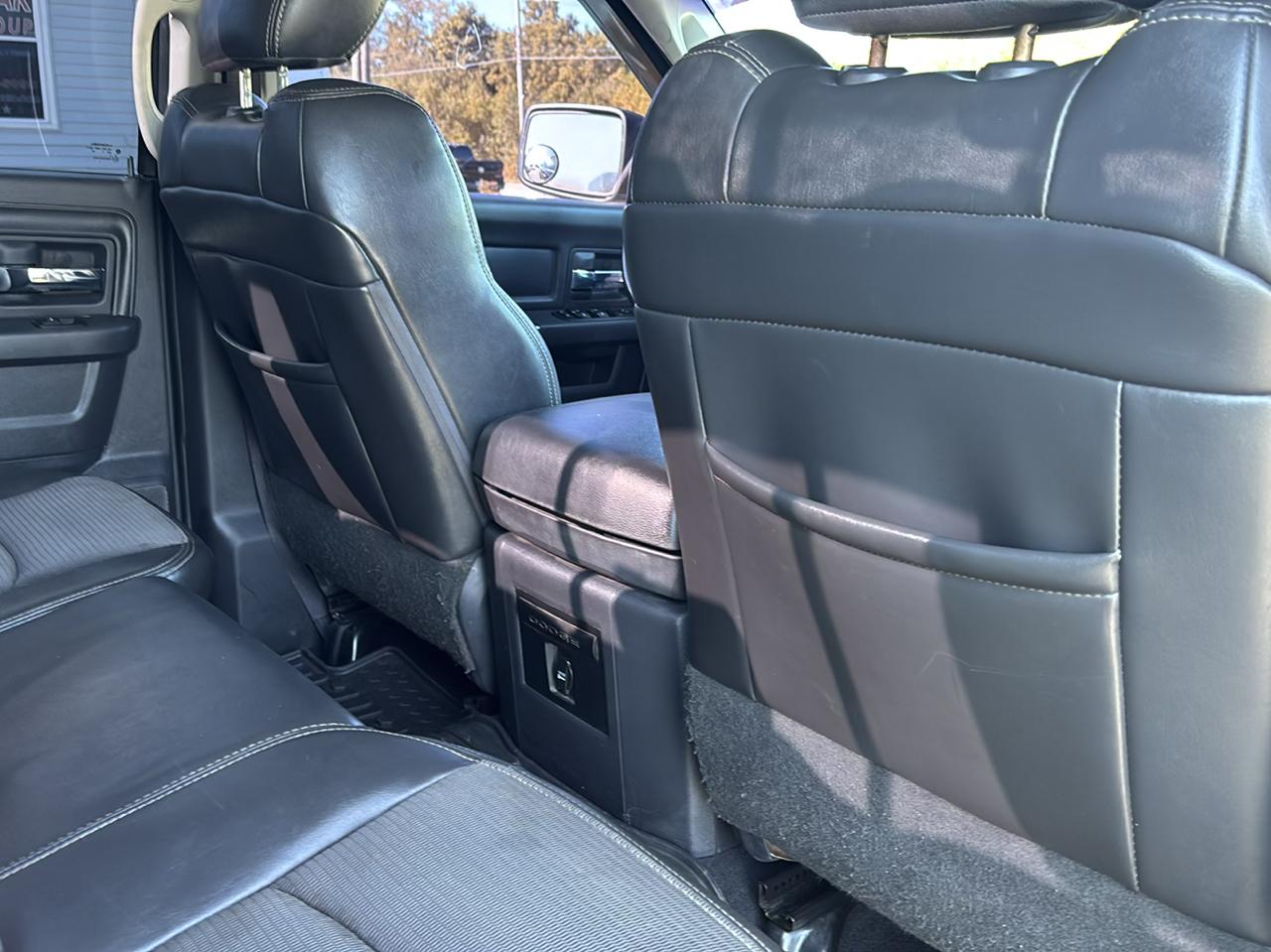 RAM 1500 4WD Quad Cab 140.5" Sport 2012