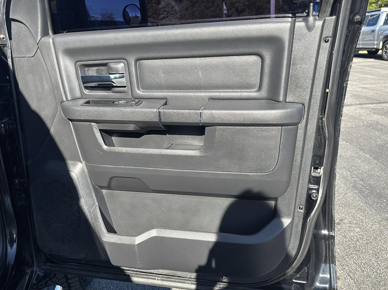 RAM 1500 4WD Quad Cab 140.5" Sport 2012