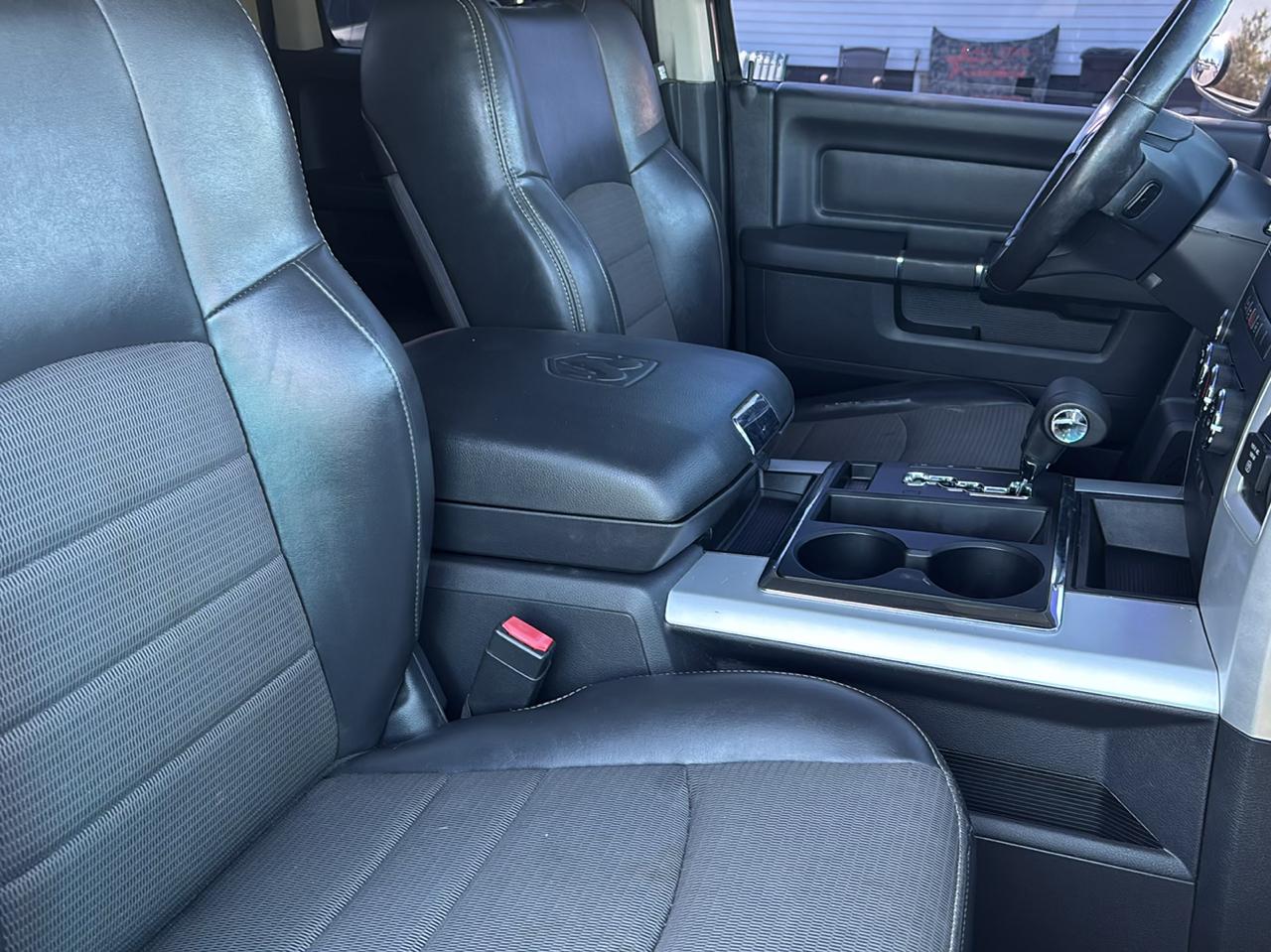 RAM 1500 4WD Quad Cab 140.5" Sport 2012