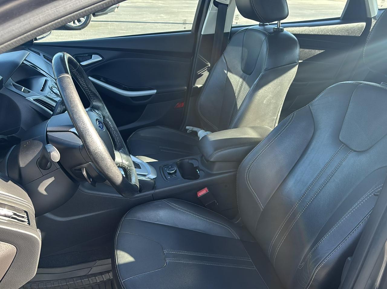 Ford Focus 4dr Sdn SE 2014