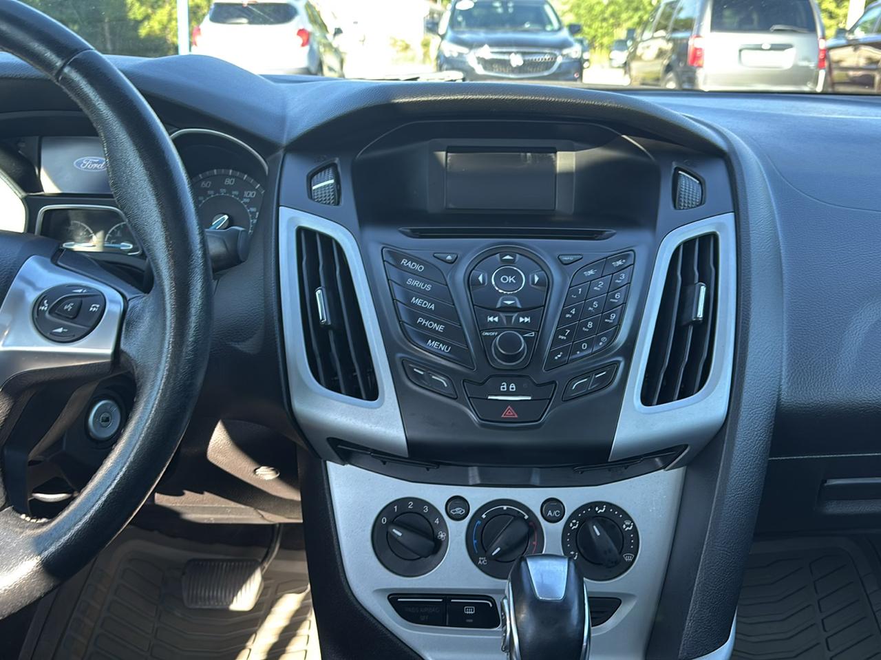 Ford Focus 4dr Sdn SE 2014