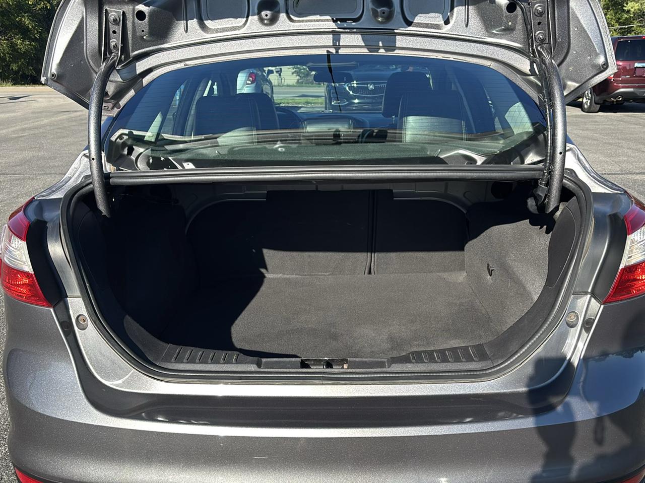 Ford Focus 4dr Sdn SE 2014