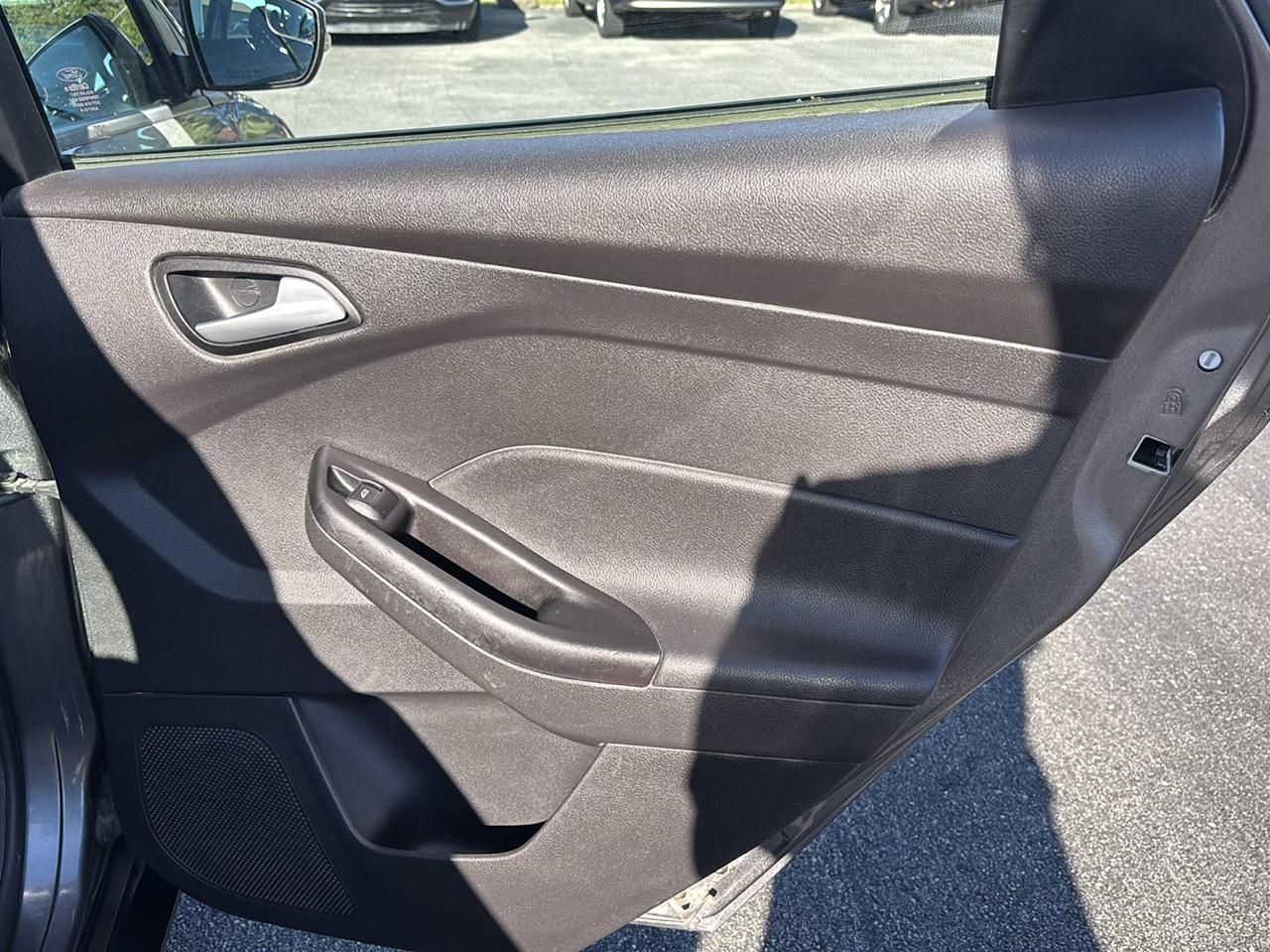 Ford Focus 4dr Sdn SE 2014