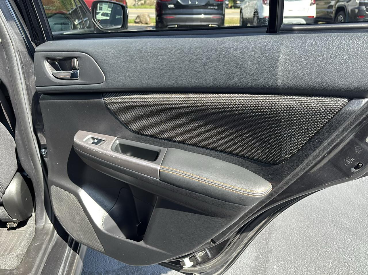 Subaru Crosstrek 5dr CVT 2.0i Premium 2016