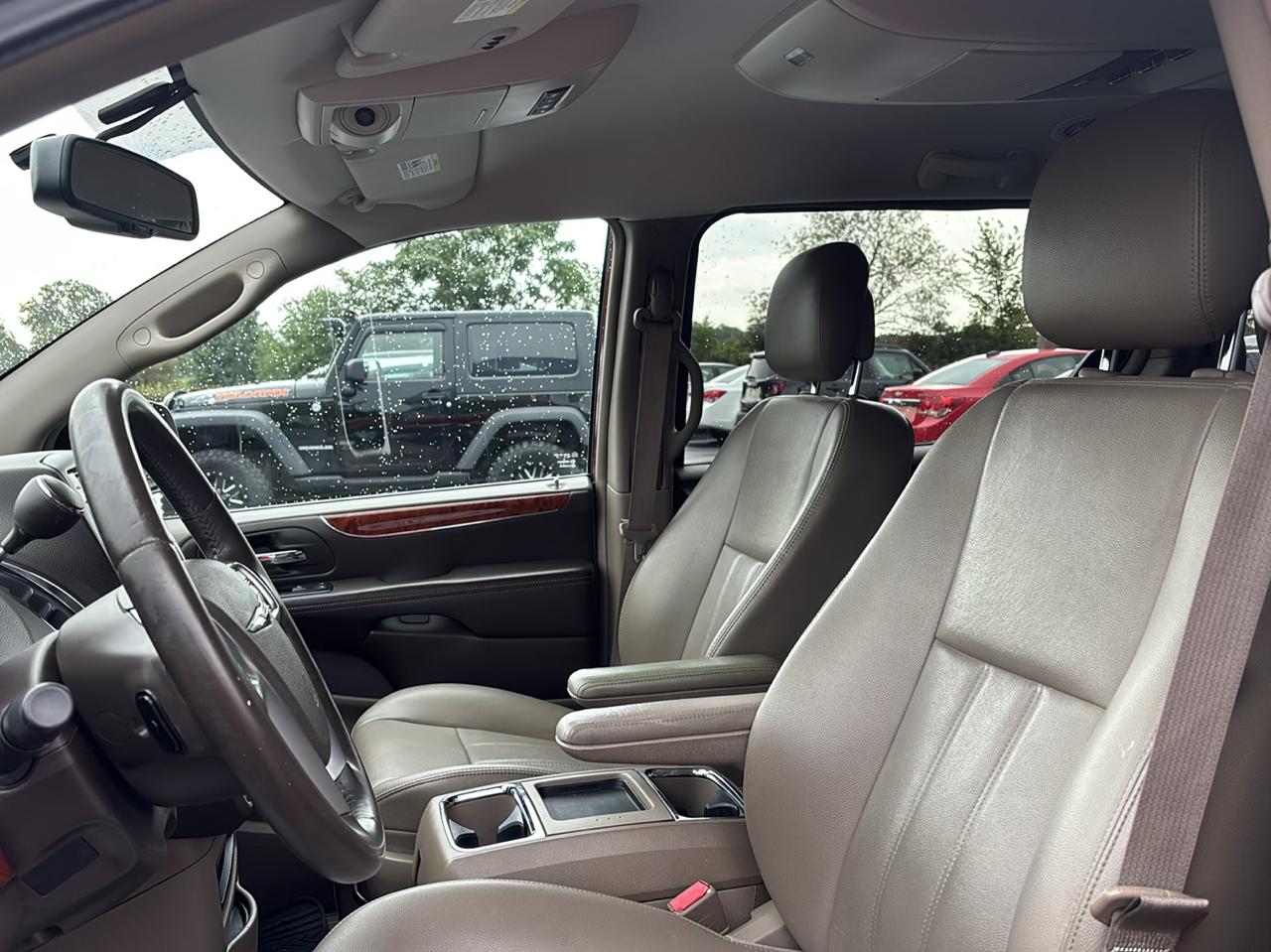 Chrysler Town & Country 4dr Wgn Touring 2013