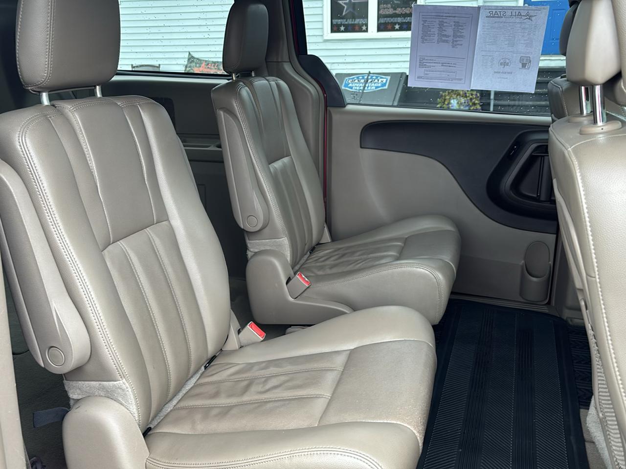 Chrysler Town & Country 4dr Wgn Touring 2013