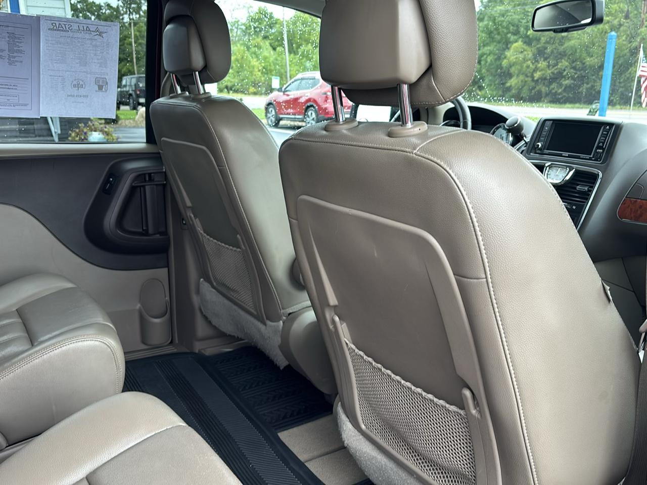Chrysler Town & Country 4dr Wgn Touring 2013