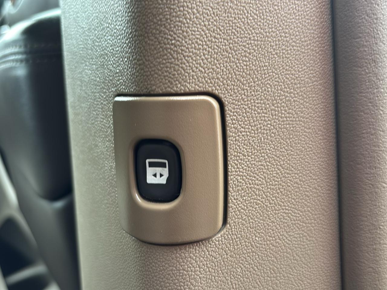 Chrysler Town & Country 4dr Wgn Touring 2013