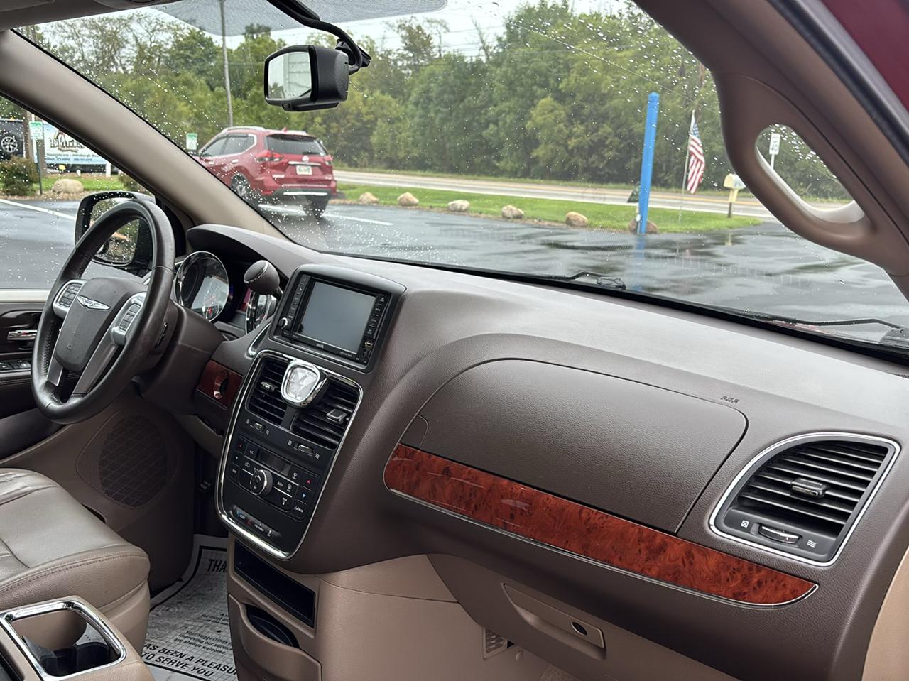 Chrysler Town & Country 4dr Wgn Touring 2013