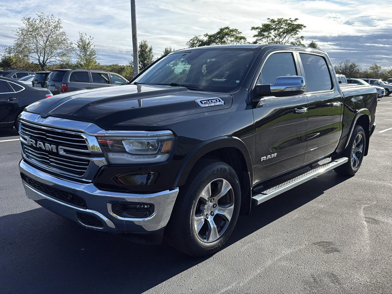 RAM 1500 Laramie 4x4 Crew Cab 5'7" Box 2019