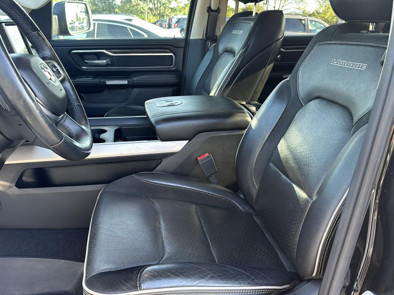 RAM 1500 Laramie 4x4 Crew Cab 5'7" Box 2019