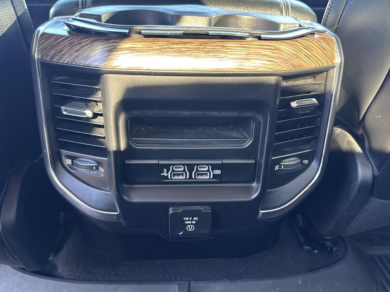 RAM 1500 Laramie 4x4 Crew Cab 5'7" Box 2019