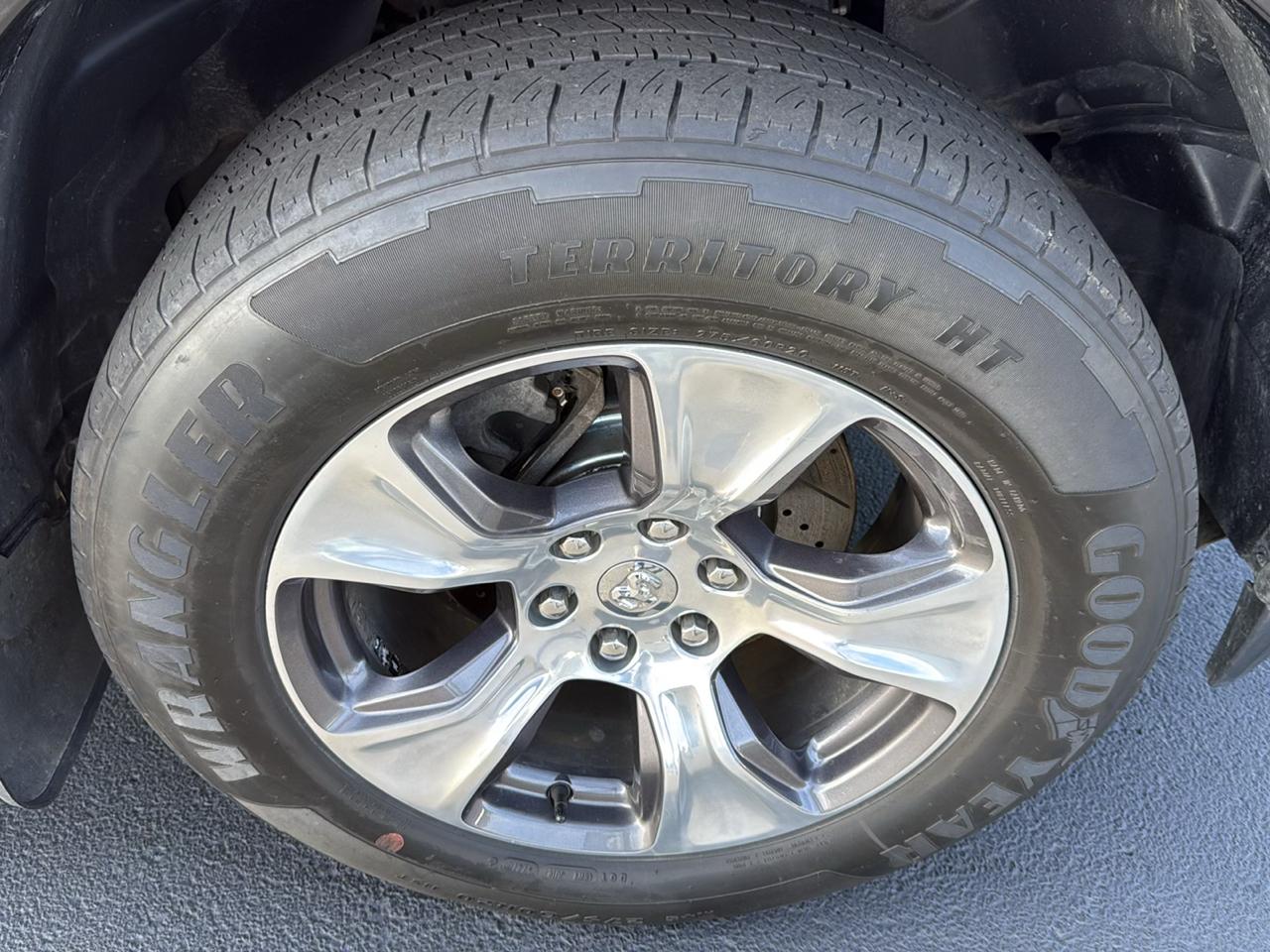 RAM 1500 Laramie 4x4 Crew Cab 5'7" Box 2019