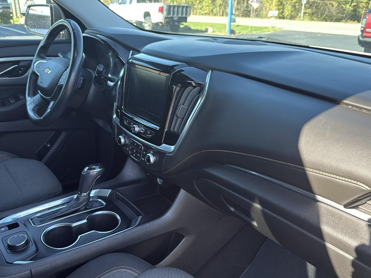 Chevrolet Traverse FWD 4dr LT Cloth w/1LT 2018
