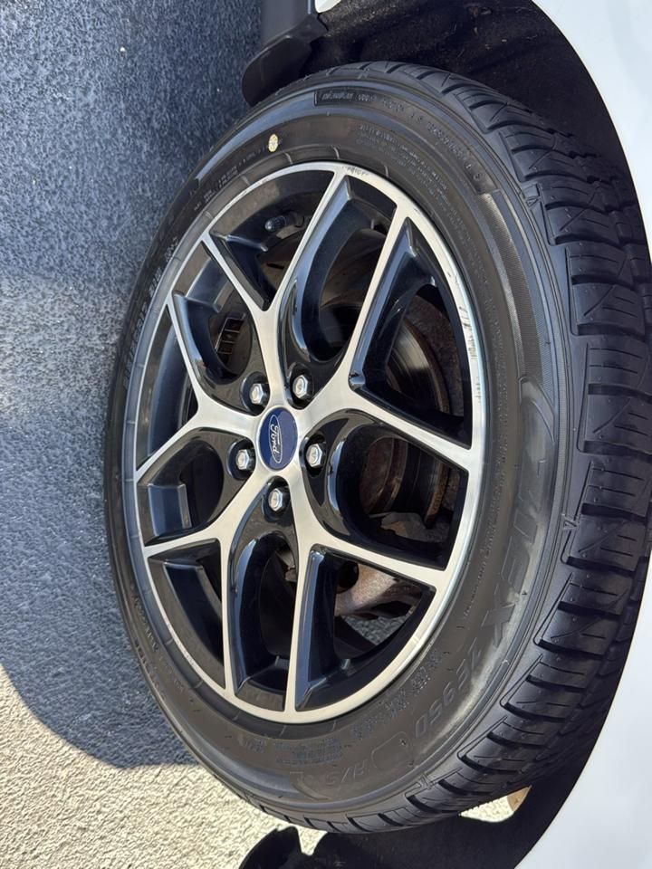 Ford Focus SEL Sedan 2017