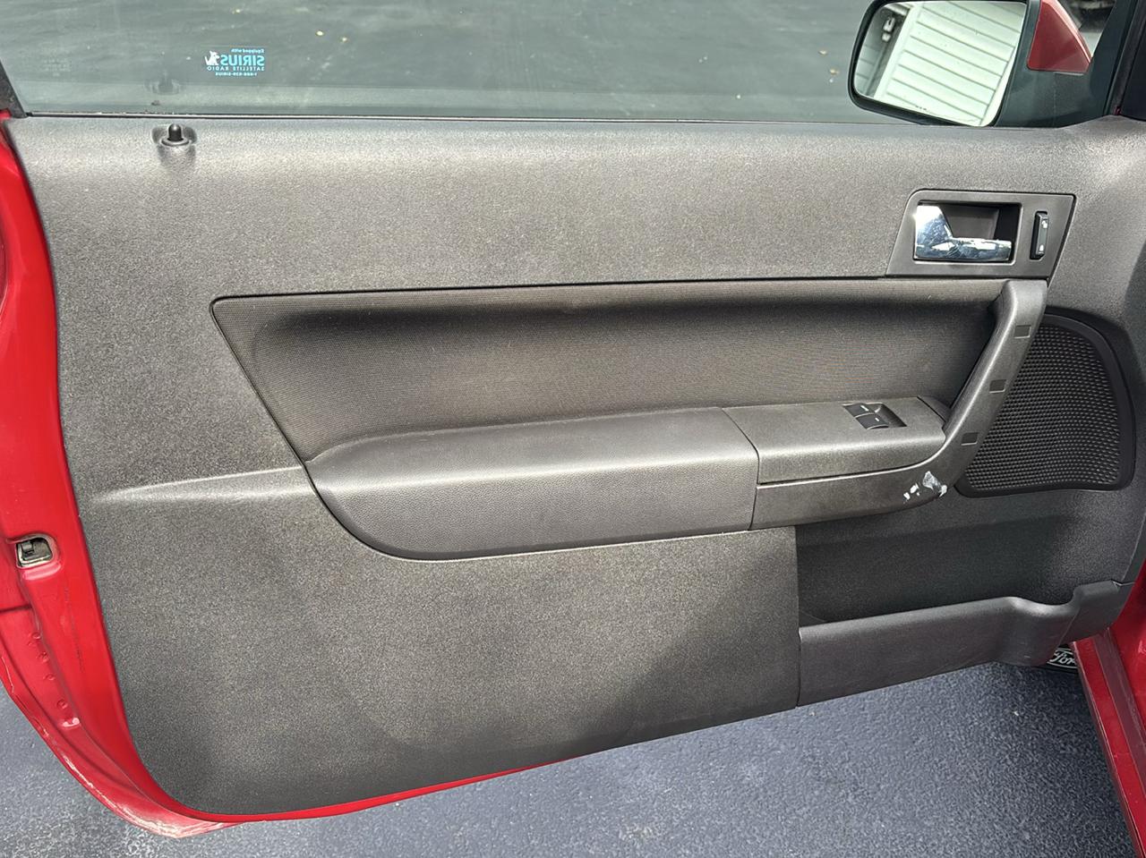 Ford Focus 2dr Cpe SES 2009
