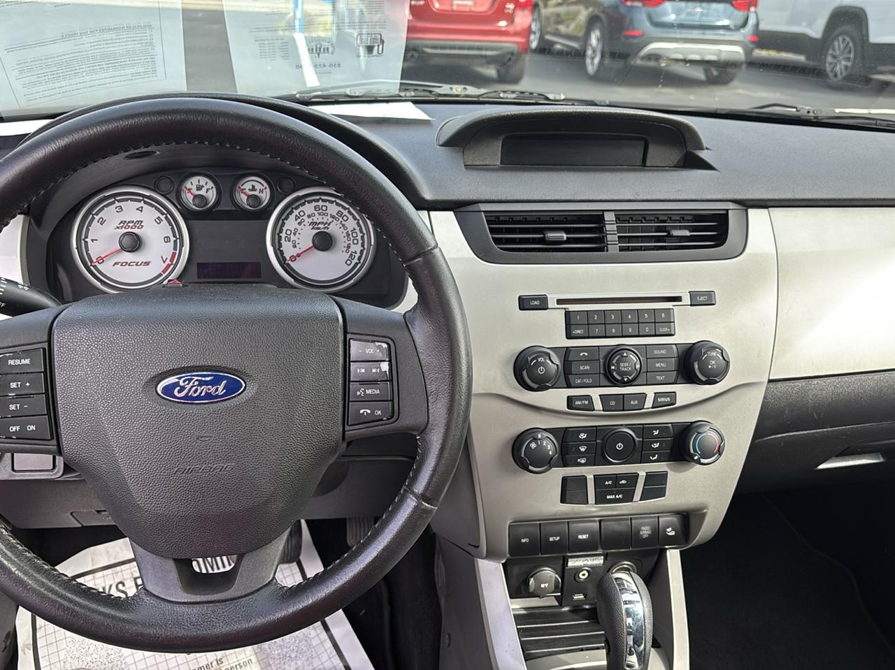 Ford Focus 2dr Cpe SES 2009