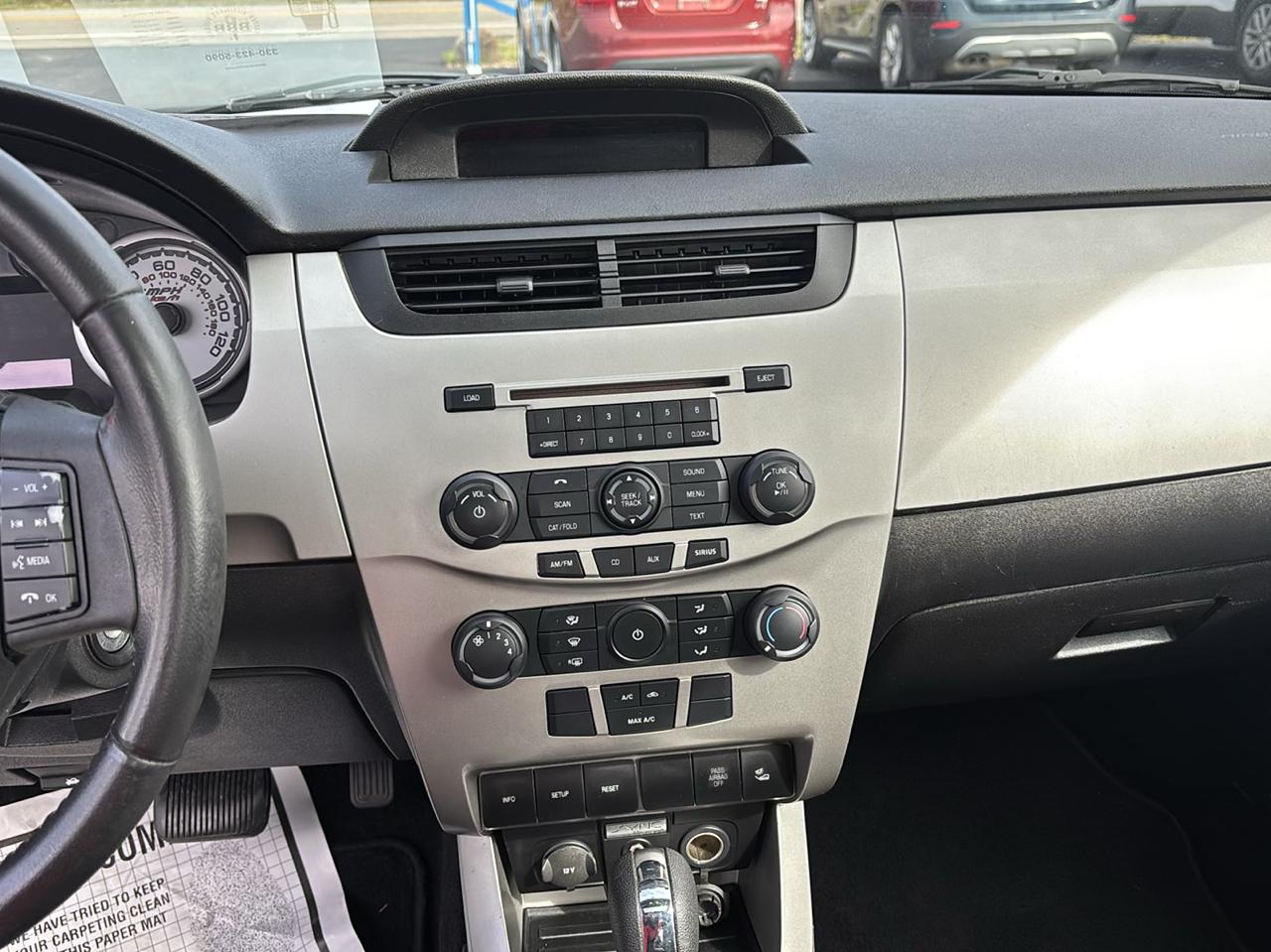 Ford Focus 2dr Cpe SES 2009