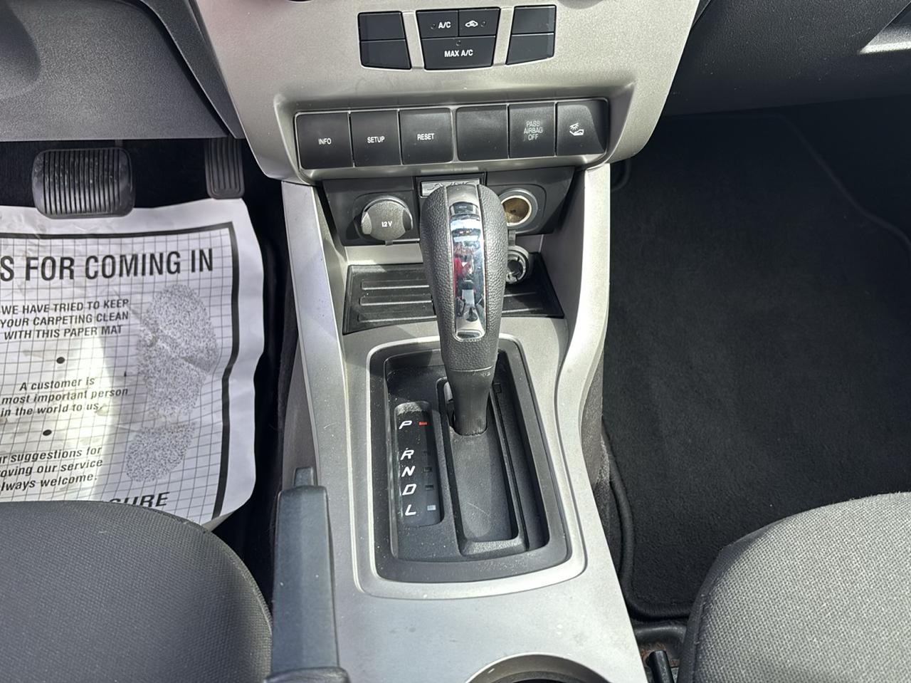 Ford Focus 2dr Cpe SES 2009