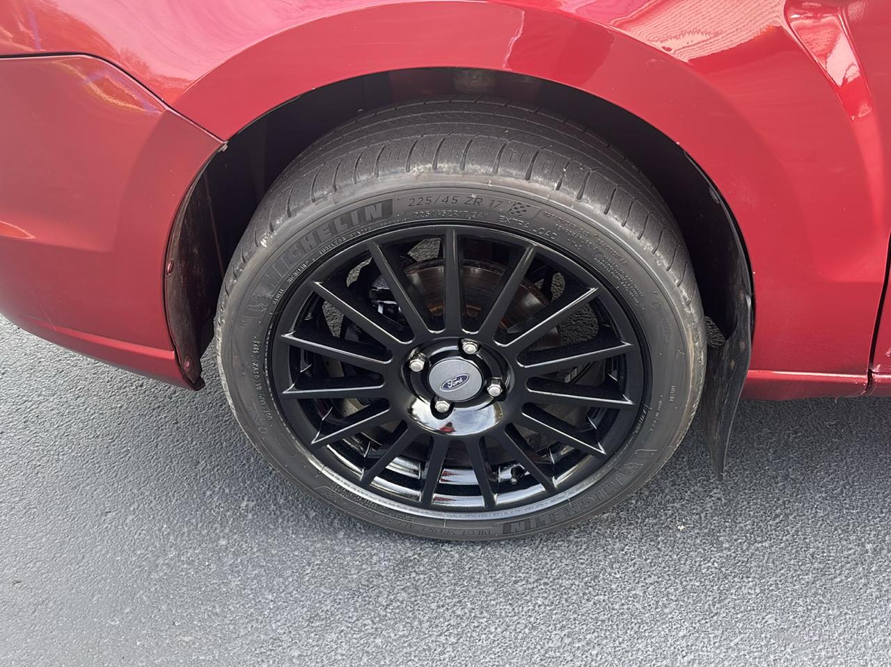 Ford Focus 2dr Cpe SES 2009