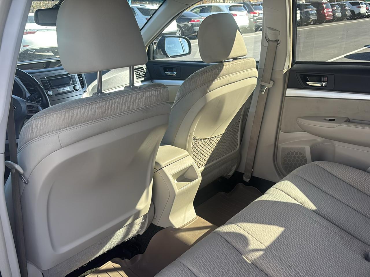 Subaru Outback 4dr Wgn H4 Auto 2.5i Premium 2012