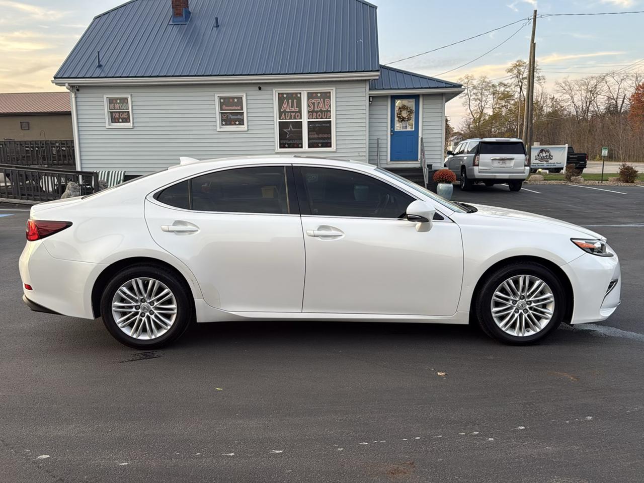 Lexus ES ES 350 FWD 2017