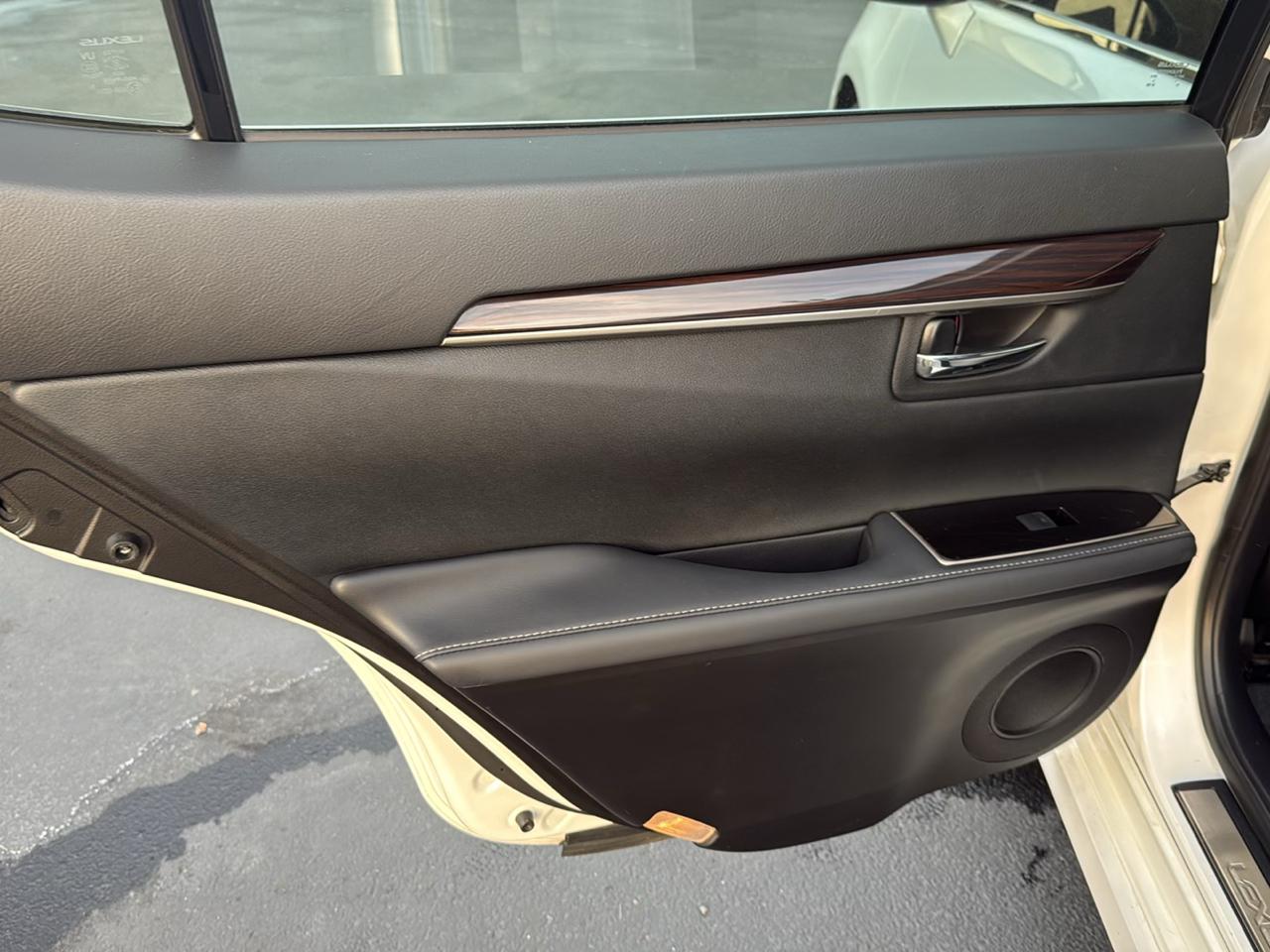 Lexus ES ES 350 FWD 2017