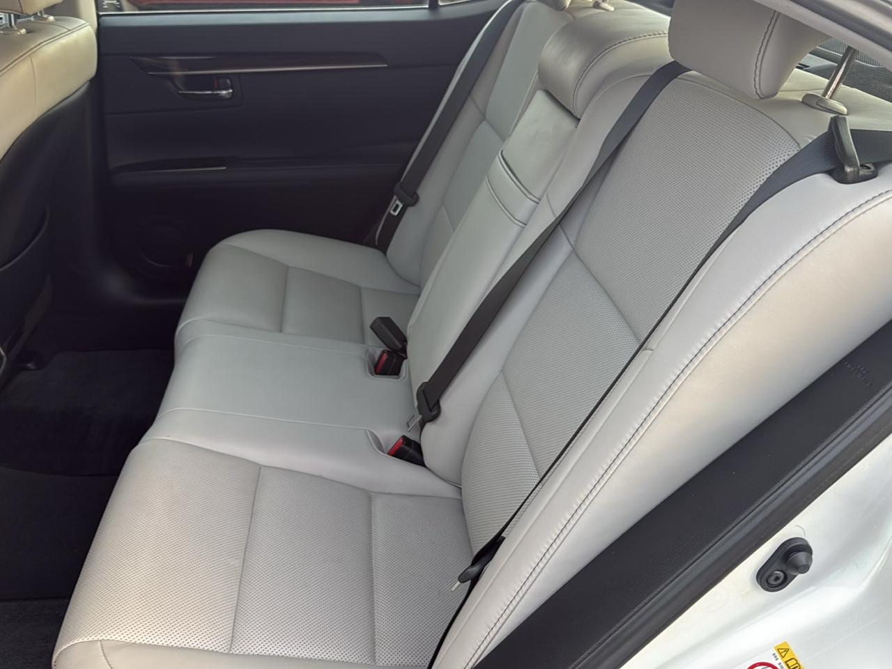 Lexus ES ES 350 FWD 2017